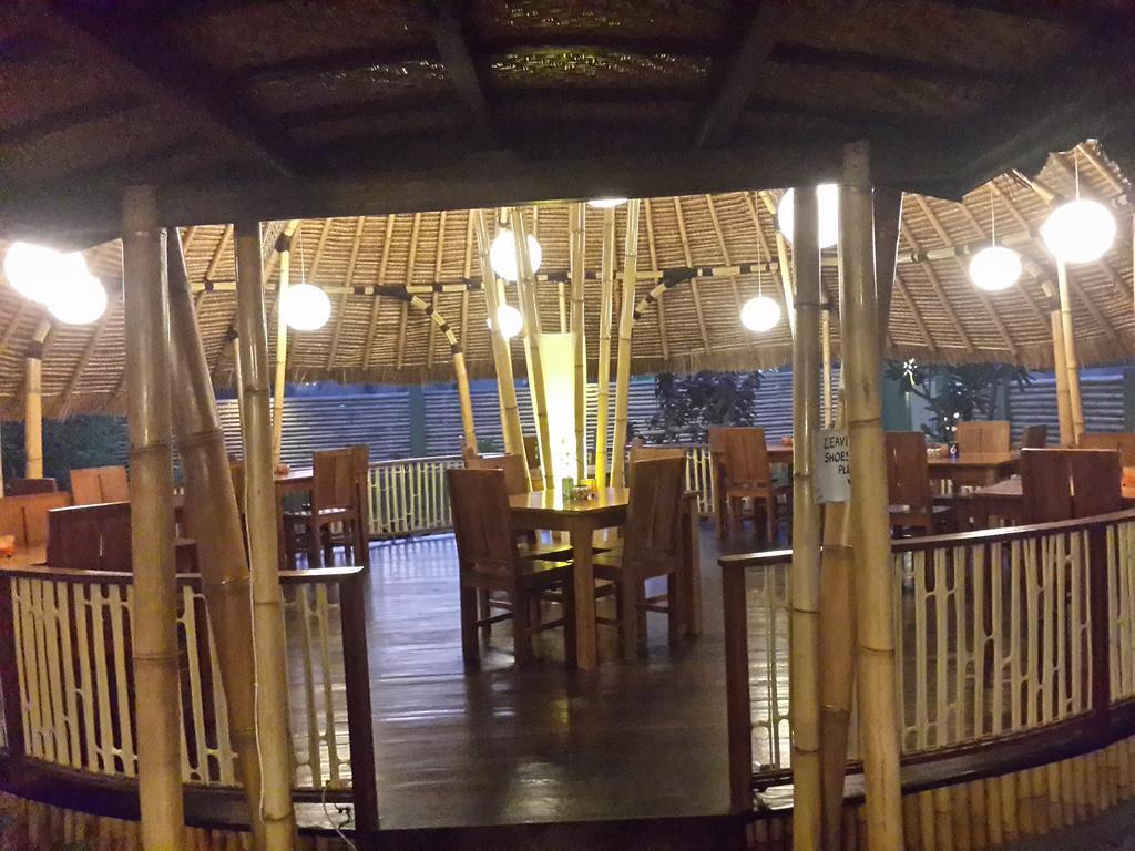 Oasi Bungalows Hotel Gili Air Buitenkant foto