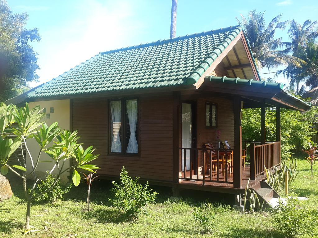 Oasi Bungalows Hotel Gili Air Buitenkant foto