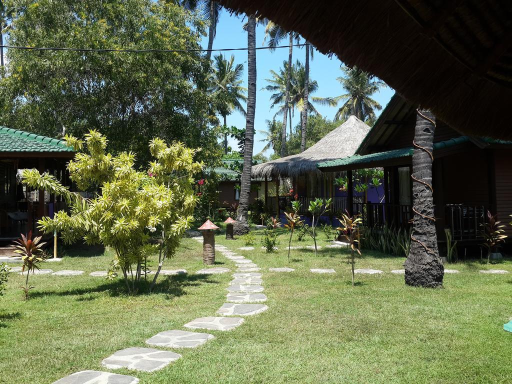 Oasi Bungalows Hotel Gili Air Buitenkant foto
