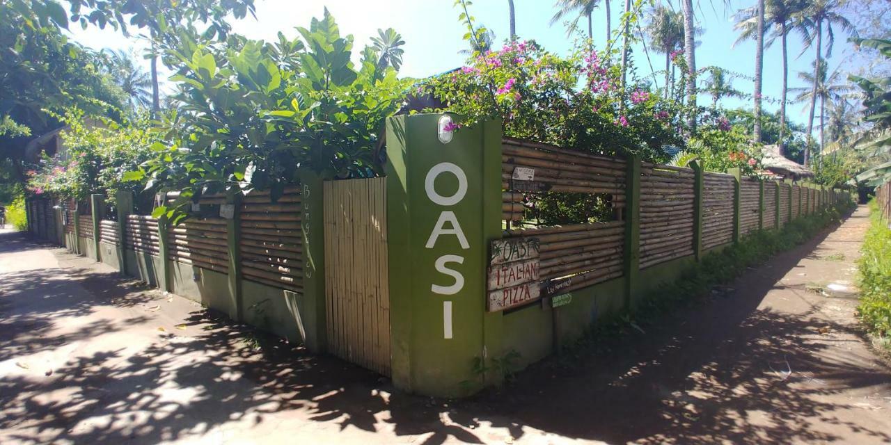 Oasi Bungalows Hotel Gili Air Buitenkant foto
